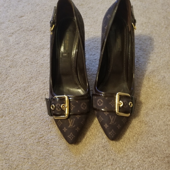 Louis Vuitton heels - Picture 7 of 8